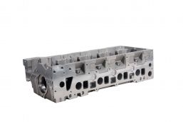 OM611-908573 Cylinder Head Automotive Engine Parts 